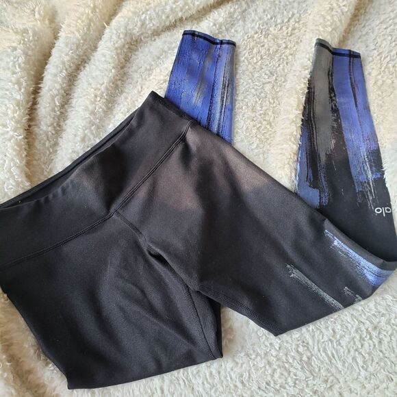 Alo Yoga Airbrush Painted Hi waist leggings sz M‎ - Picture 2 of 7